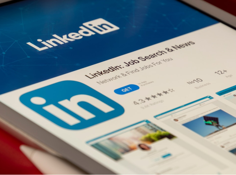 An extension to generate LinkedIn connections