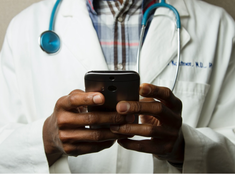 A platform to connect doctors and patients